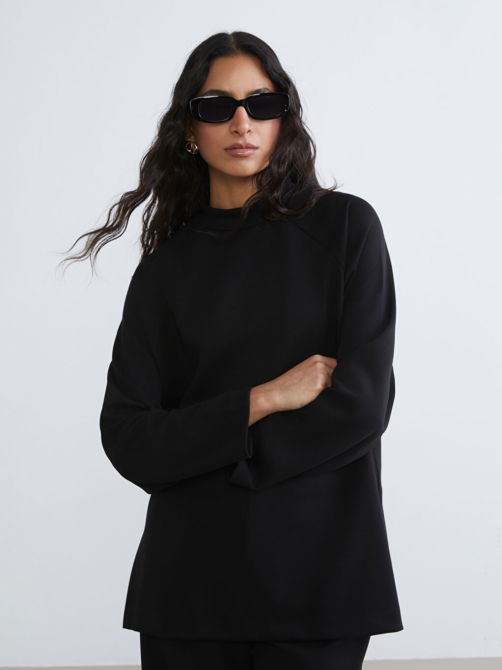 Siyah Dik Yaka Oversize Kadın Sweatshirt Tunik