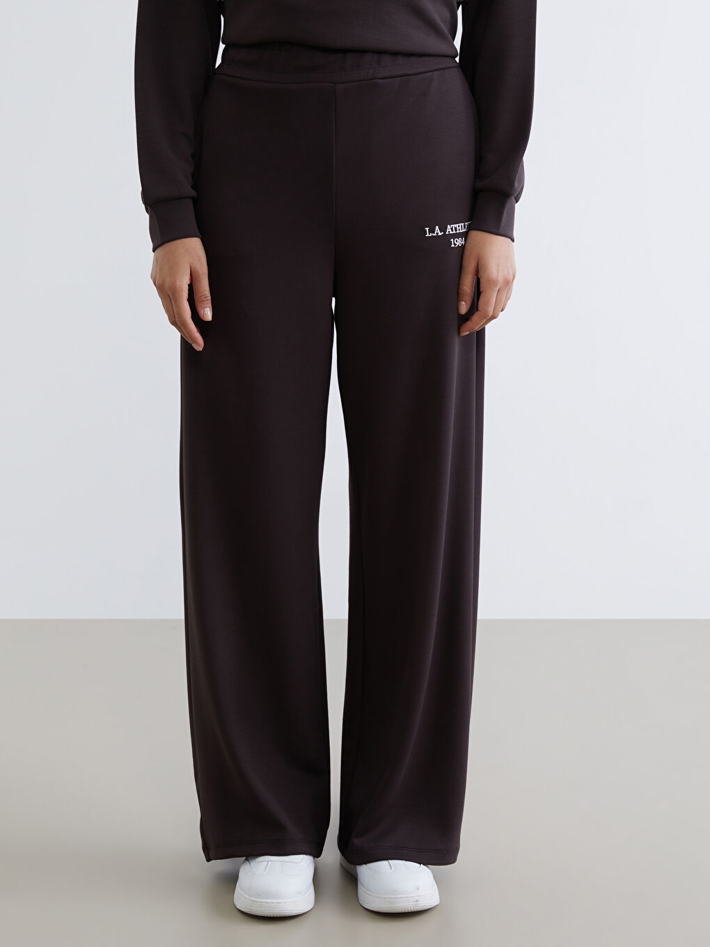 LA Athletic Women's Embroidered Sweatpants-1