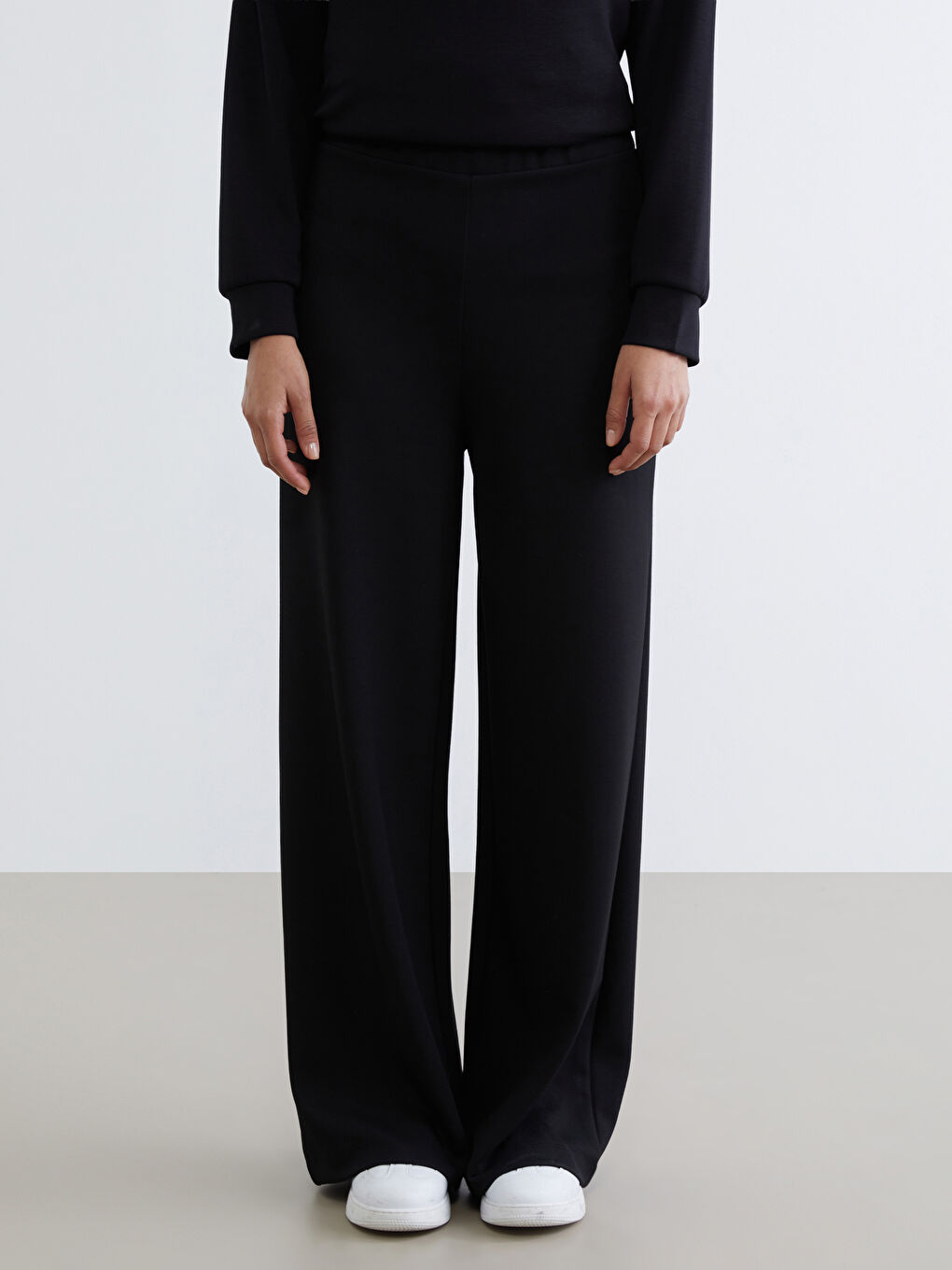 Elasticated Waist Wide Leg Women's Sweatpants-1