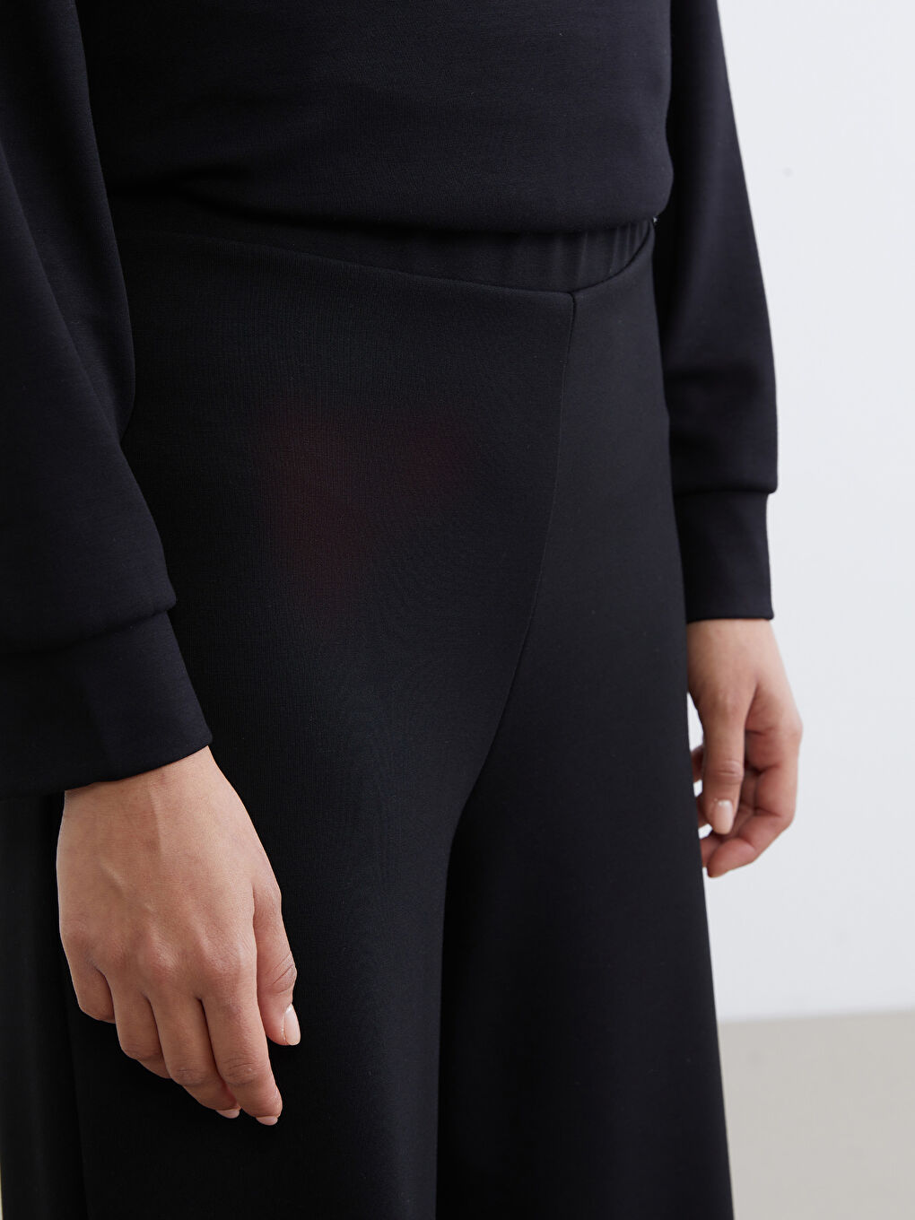 Elasticated Waist Wide Leg Women's Sweatpants-2