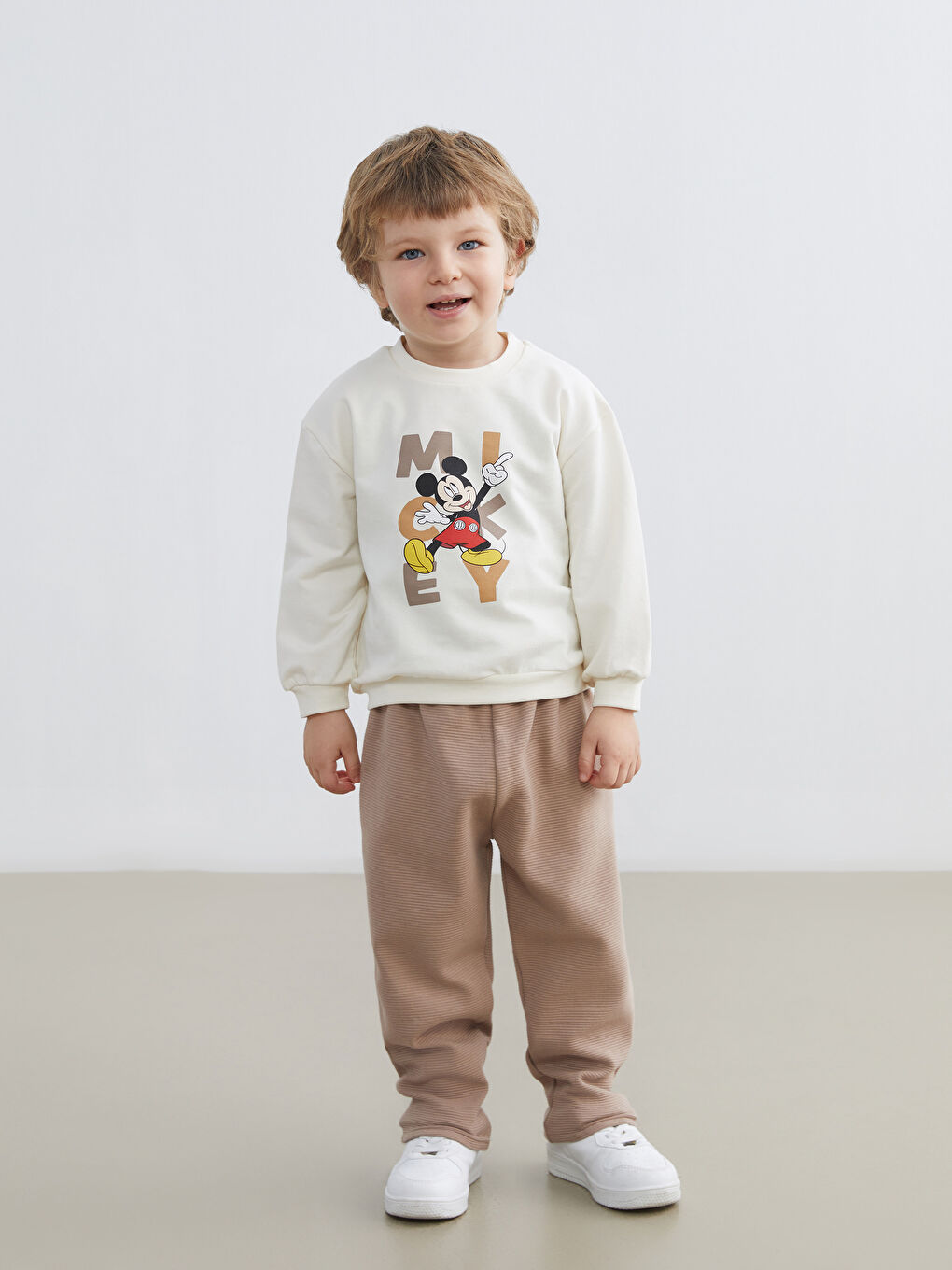 Bej Mickey Mouse Baskılı Erkek Bebek Sweatshirt ve Eşofman Alt 2'li Takım-1