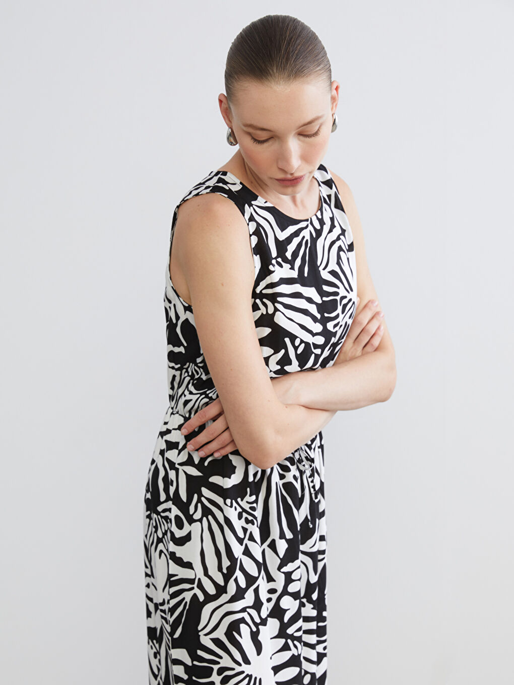 Crew Neck Patterned Fitted Waist Dress-1