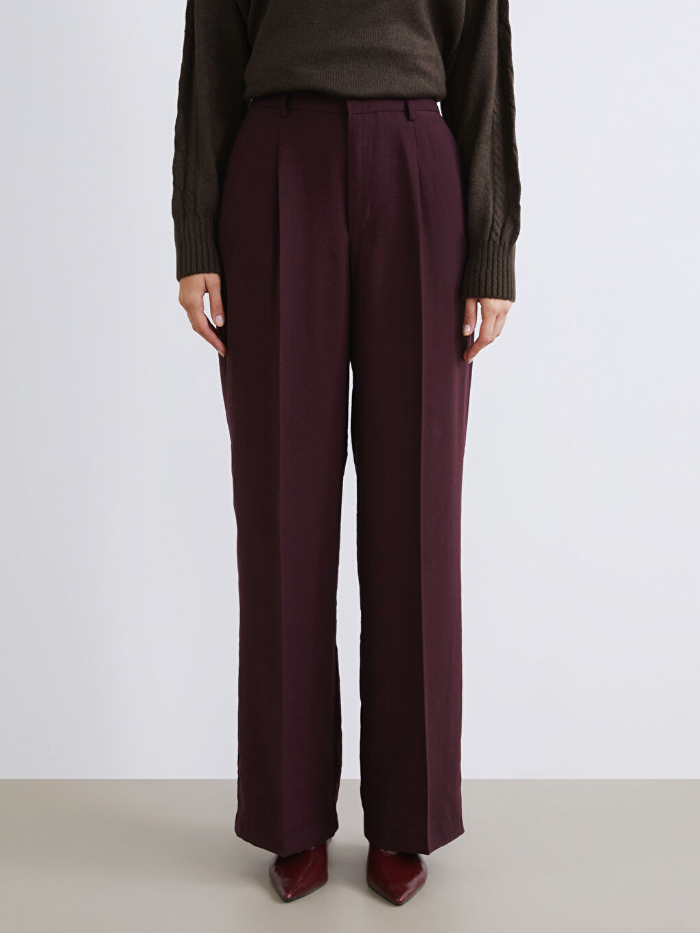 Mürdüm Standart Fit Kadın Pileli Pantolon-1