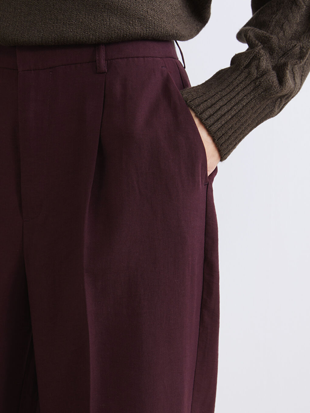 Mürdüm Standart Fit Kadın Pileli Pantolon-2