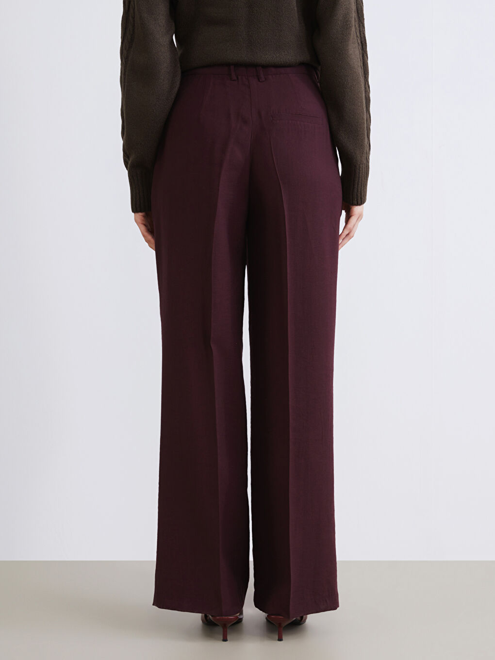 Mürdüm Standart Fit Kadın Pileli Pantolon-3