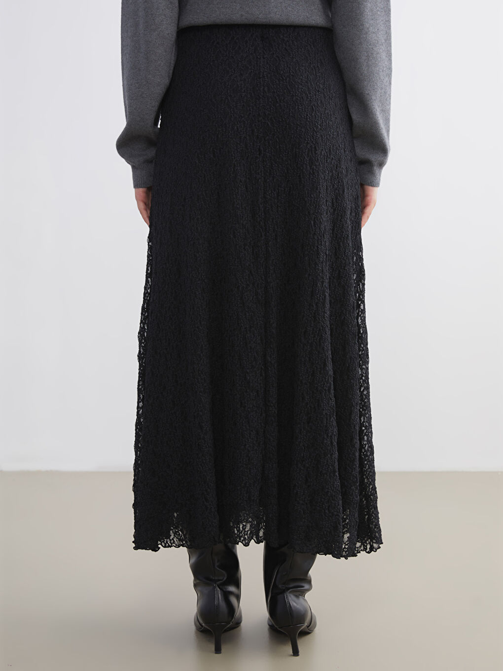 Siyah Beli Lastikli Ajurlu Dantelli Etek-3