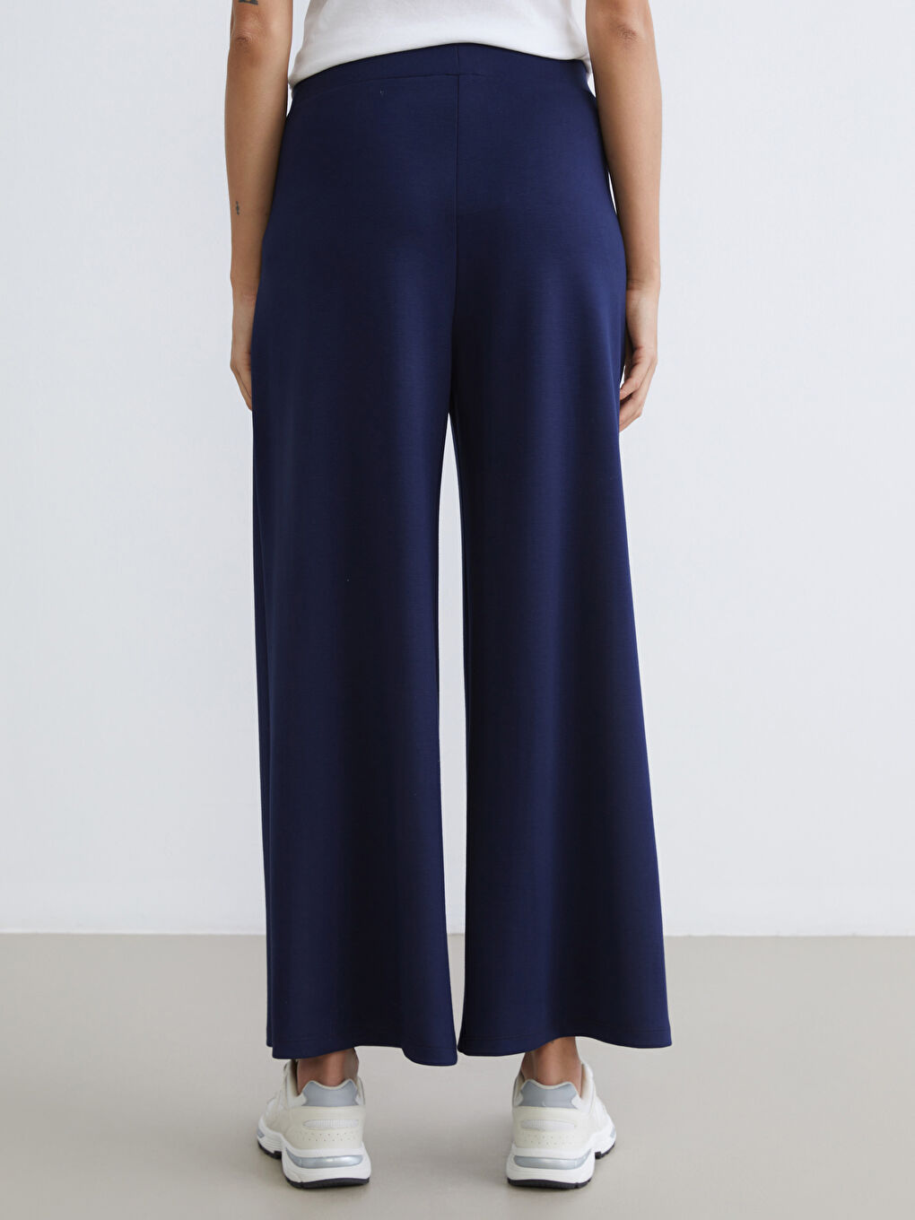 Lacivert Beli Lastikli Geniş Paça Kadın Pileli Pantolon-3