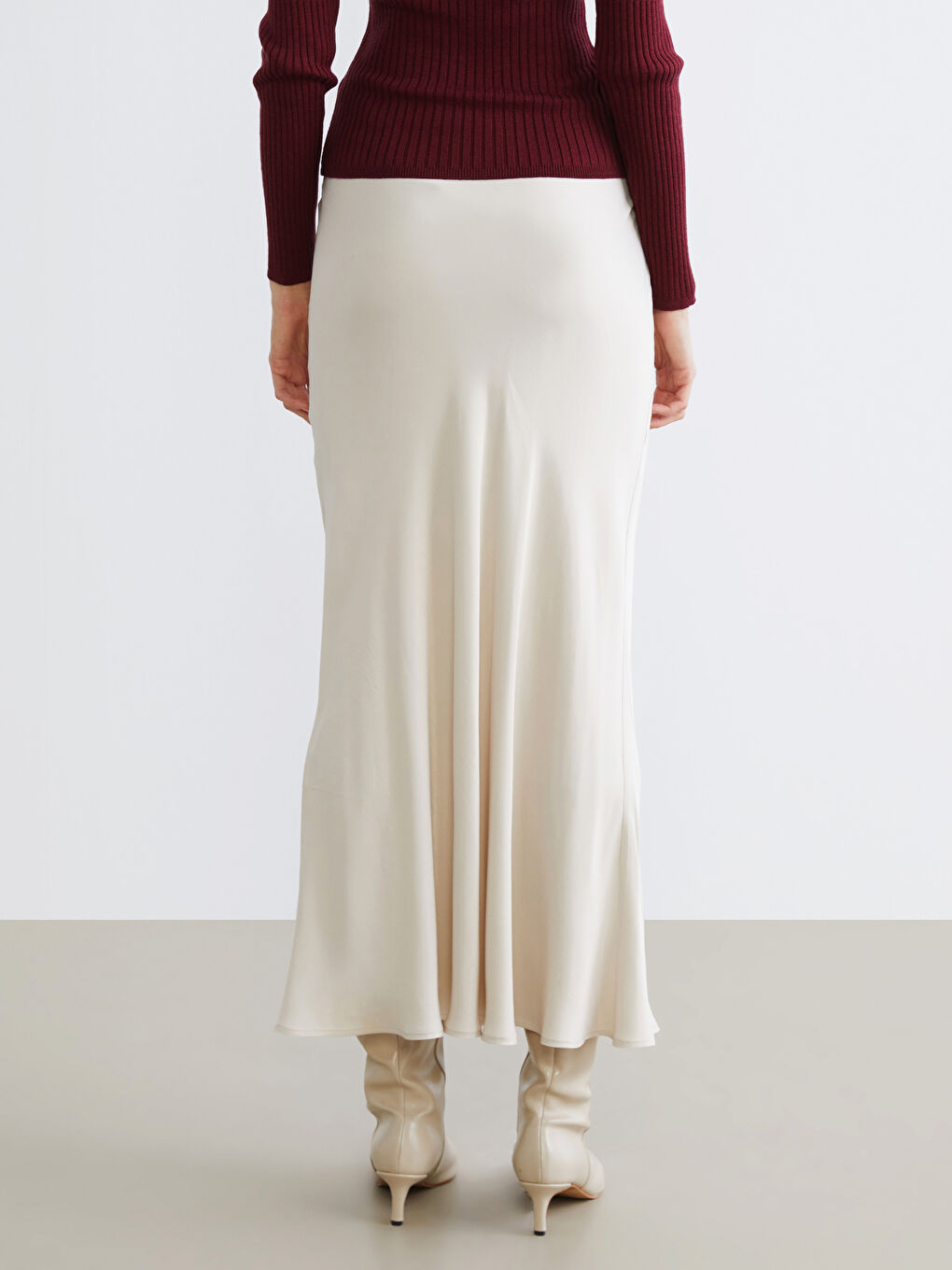 تەنورە بێجی كاڵ ژن-3