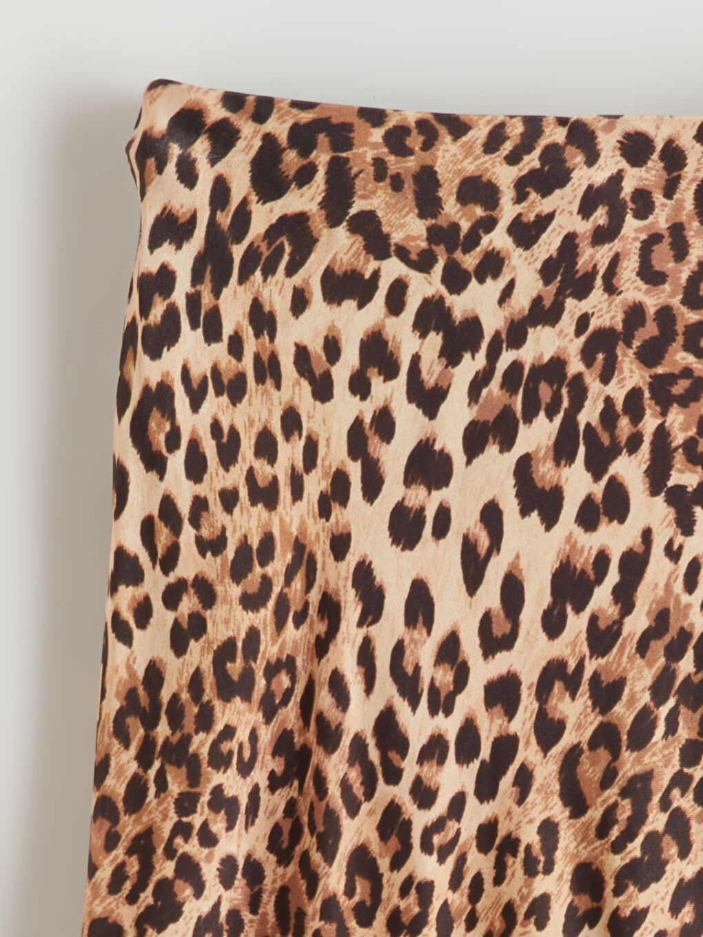 Kahverengi Beli Lastikli Leopar Desenli A Kesim Saten Etek-5