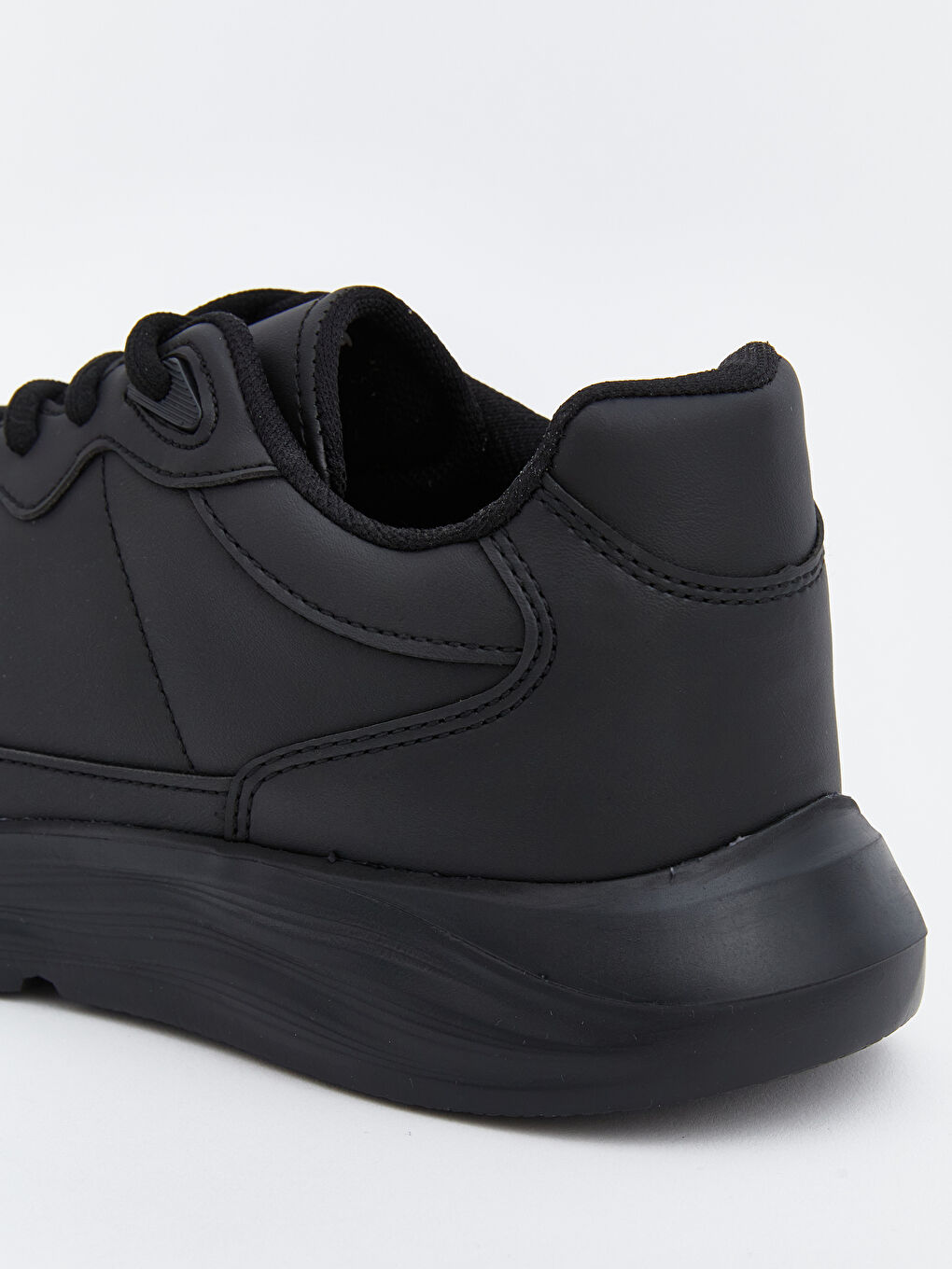 Siyah Deri Görünümlü Erkek Spor Ayakkabı-4