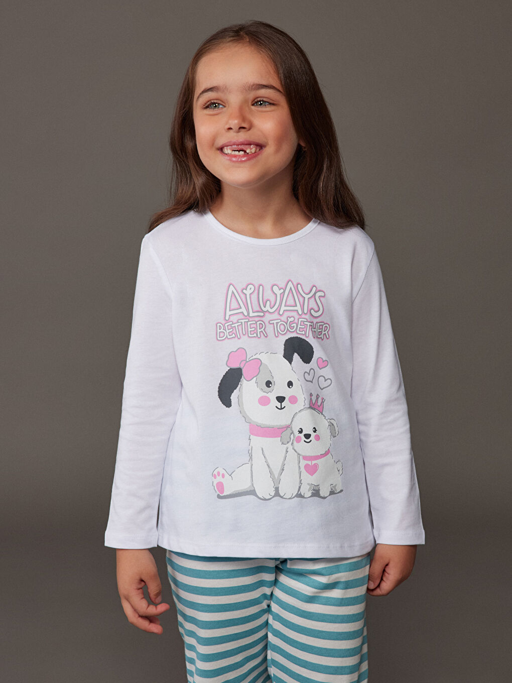 Beyaz Bisiklet Yaka Kız Çocuk Pijama Takımı-1