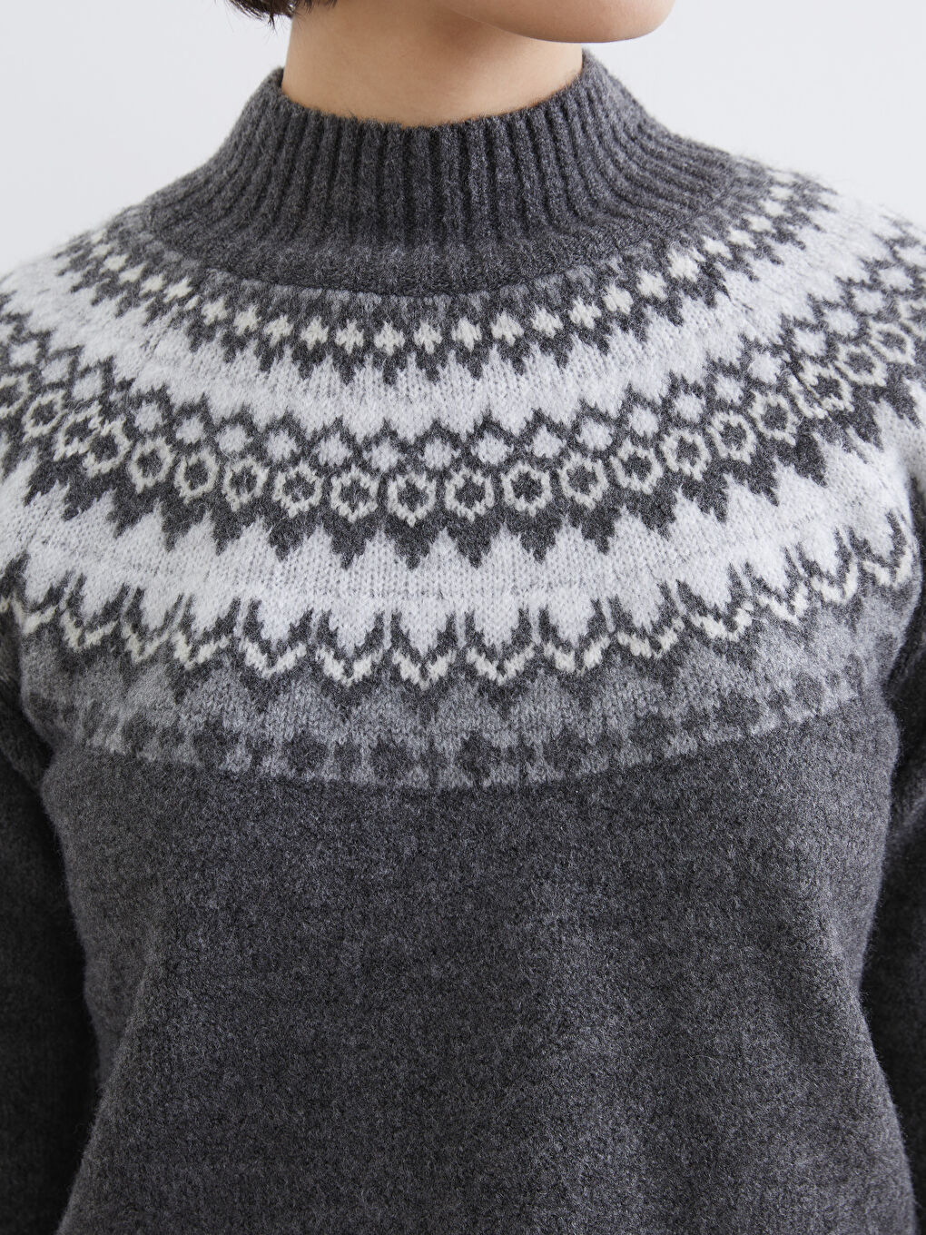 Gri Yarım Balıkçı Yaka Desenli Kadın Triko Kazak	-2