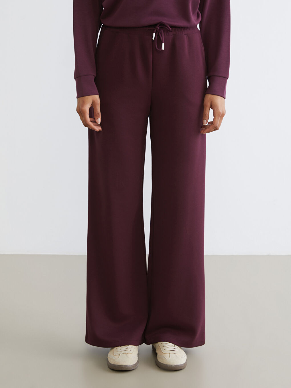 Elasticated Waist Wide Leg Women's Sweatpants-1