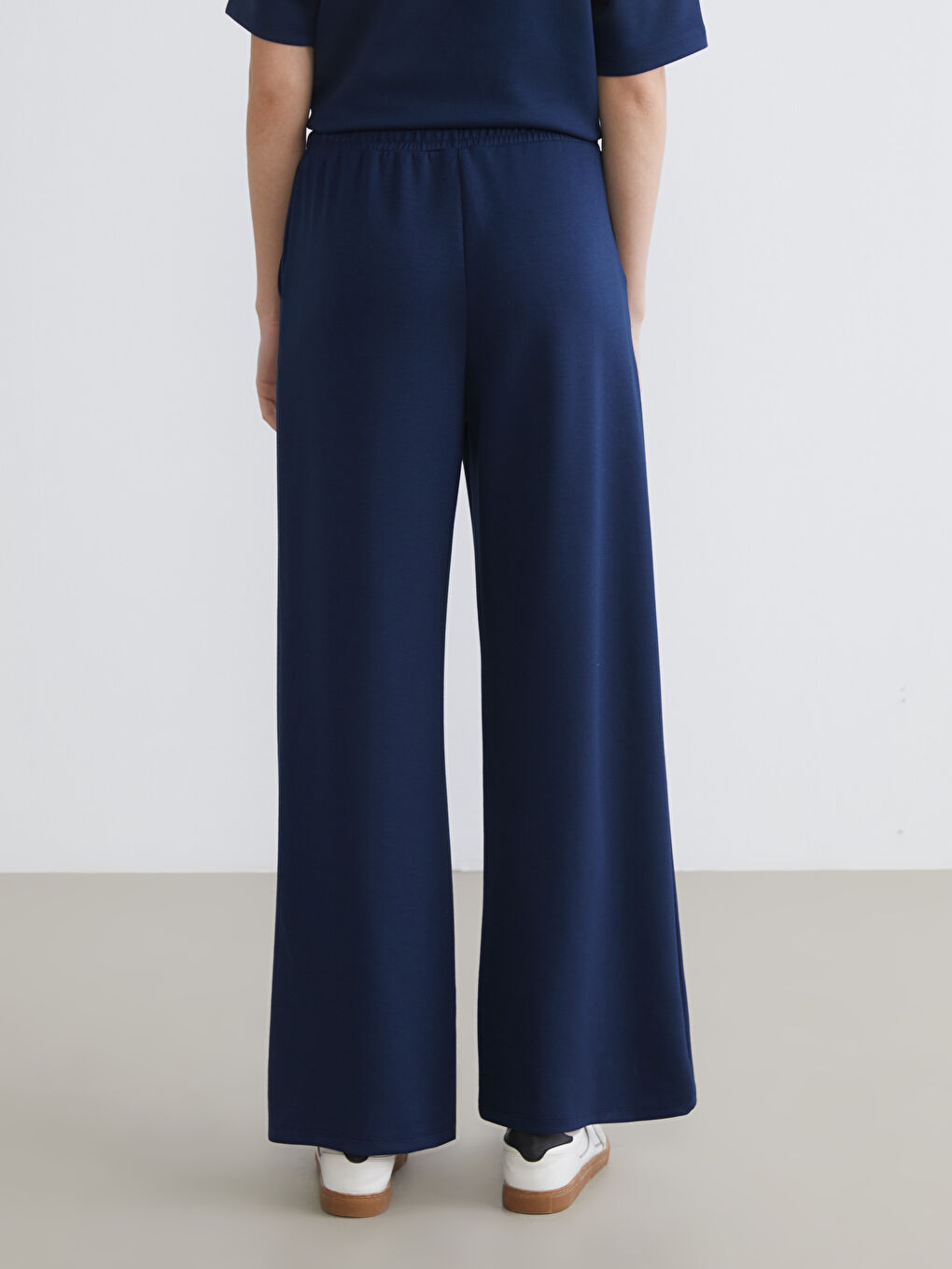 پانتۆڵی ئارەقە بە کەمەر لاستیکی و پانتۆڵ فراوان بۆ ژنان-3