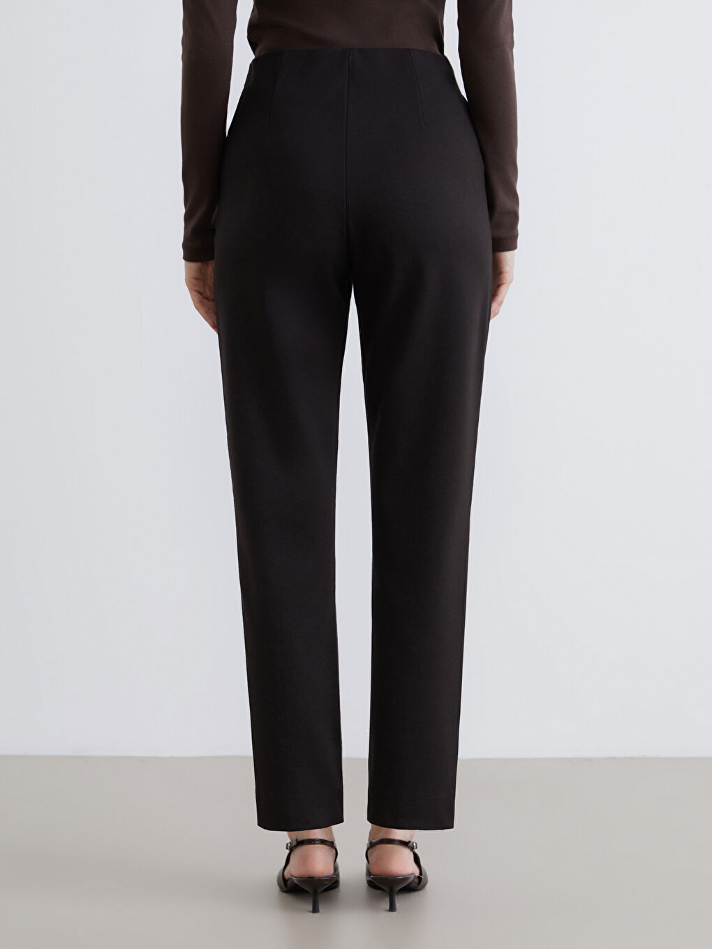 Kahverengi Beli Lastikli Kadın Cigarette Pantolon-3