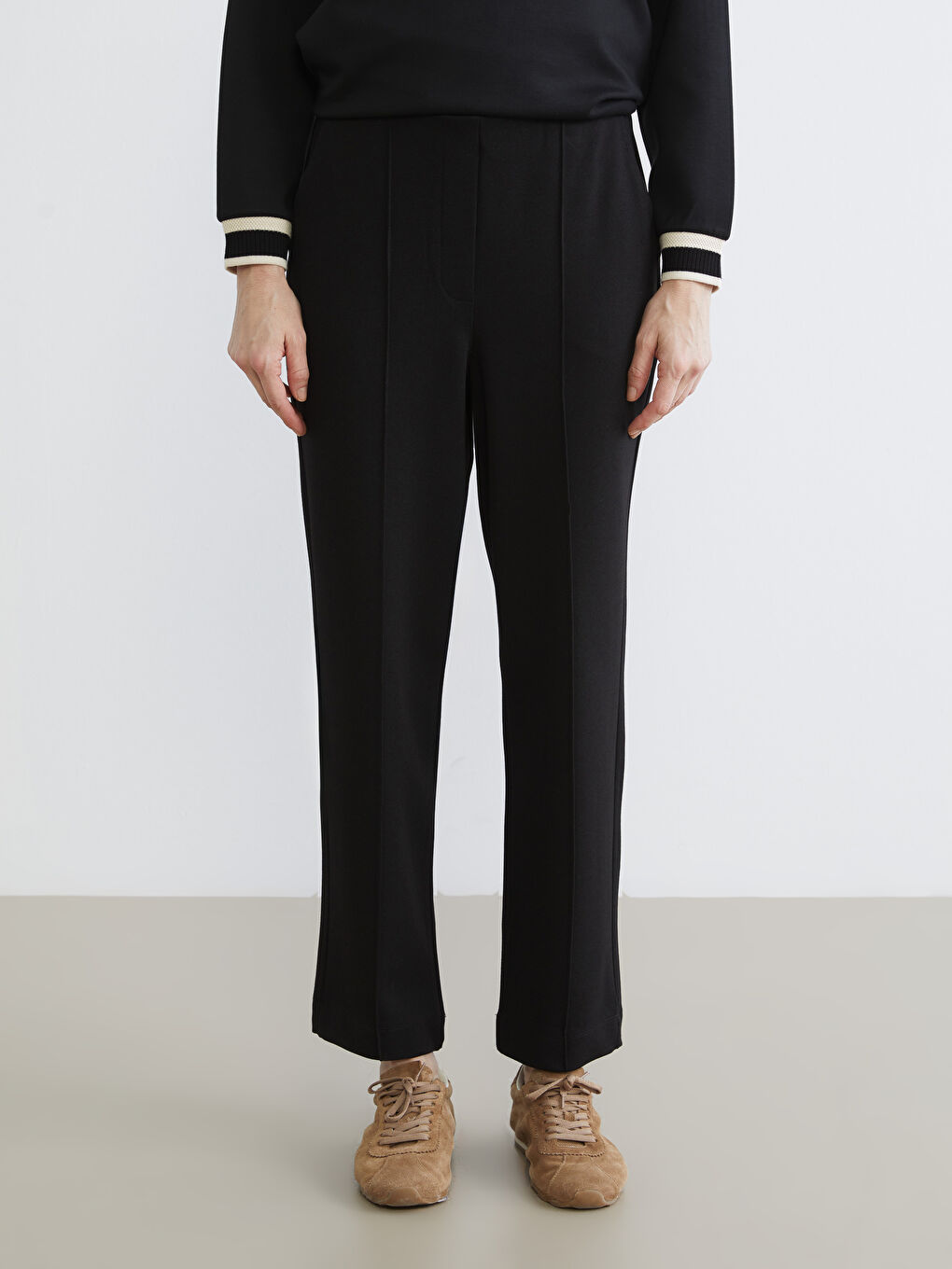 Siyah Beli Lastikli Kadın Cigarette Pantolon-1
