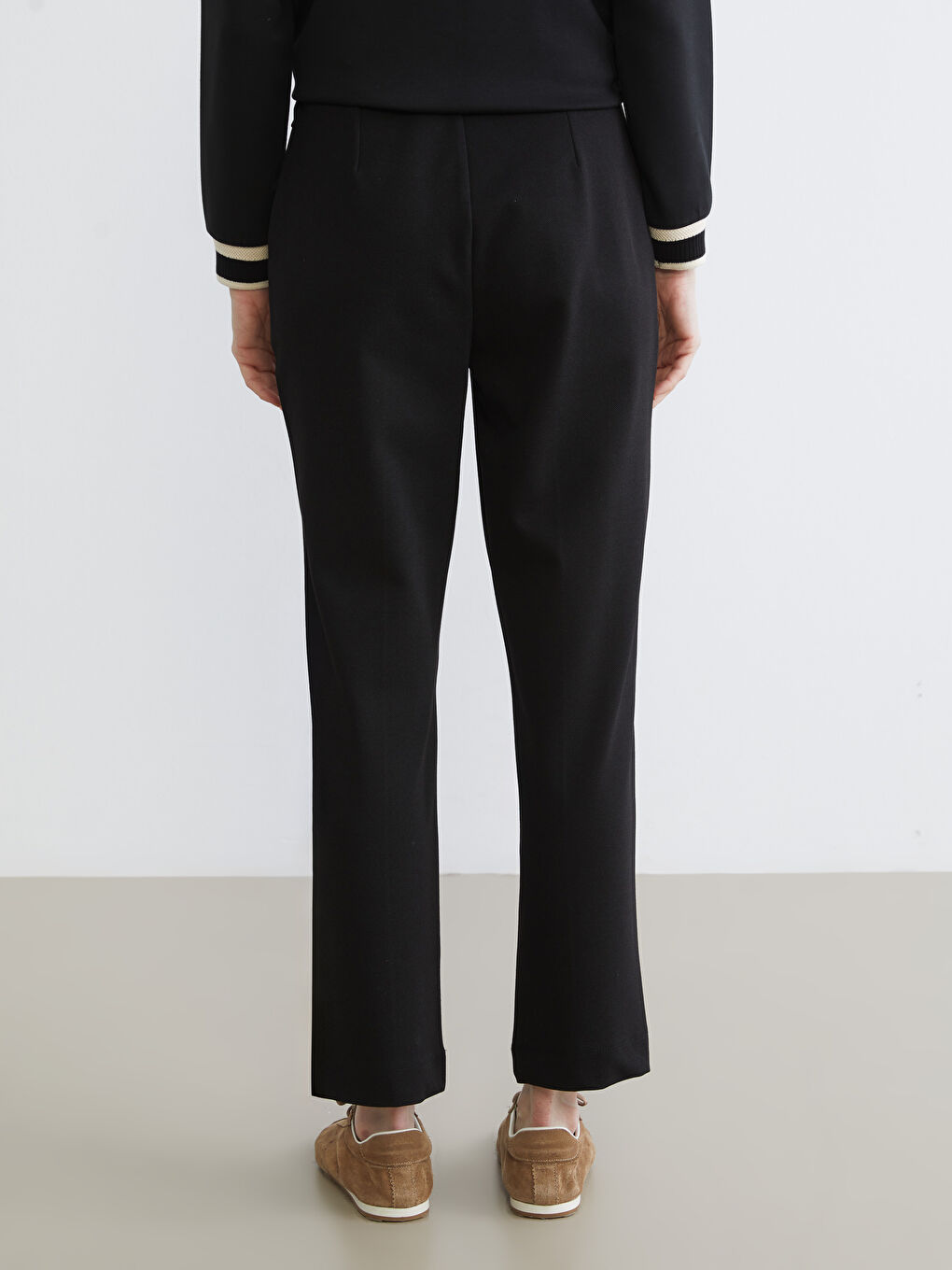 Siyah Beli Lastikli Kadın Cigarette Pantolon-3