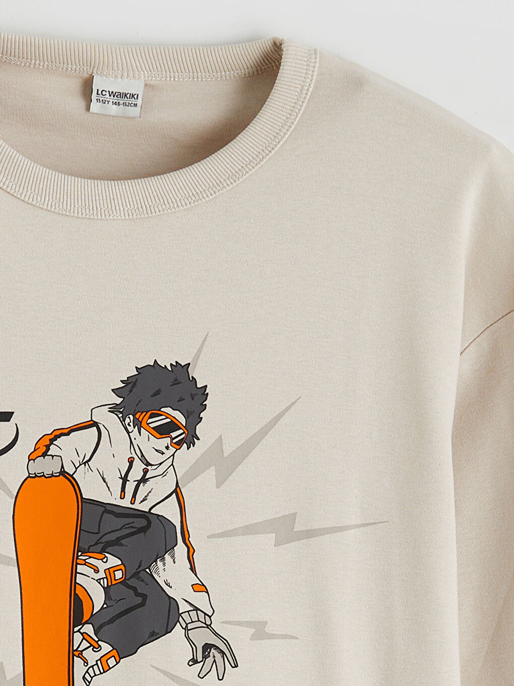 ბიჭი ბეჟი თბილი ზედა-1