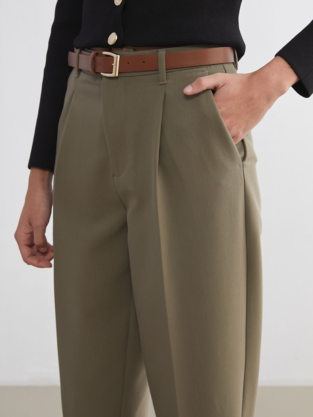 Әйелдерге арналған бүрмелі белдікпен жоғары бел сәбіз тәрізді пішім шалбар-6