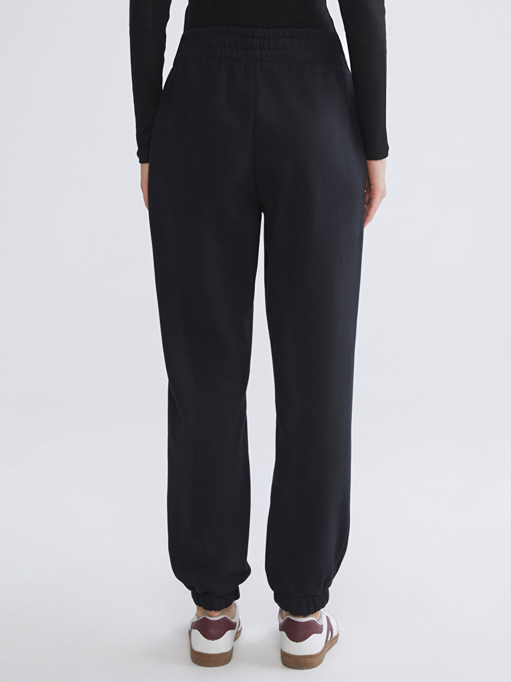 Siyah Beli Lastikli Kadın Kalın Jogger Eşofman Altı-3