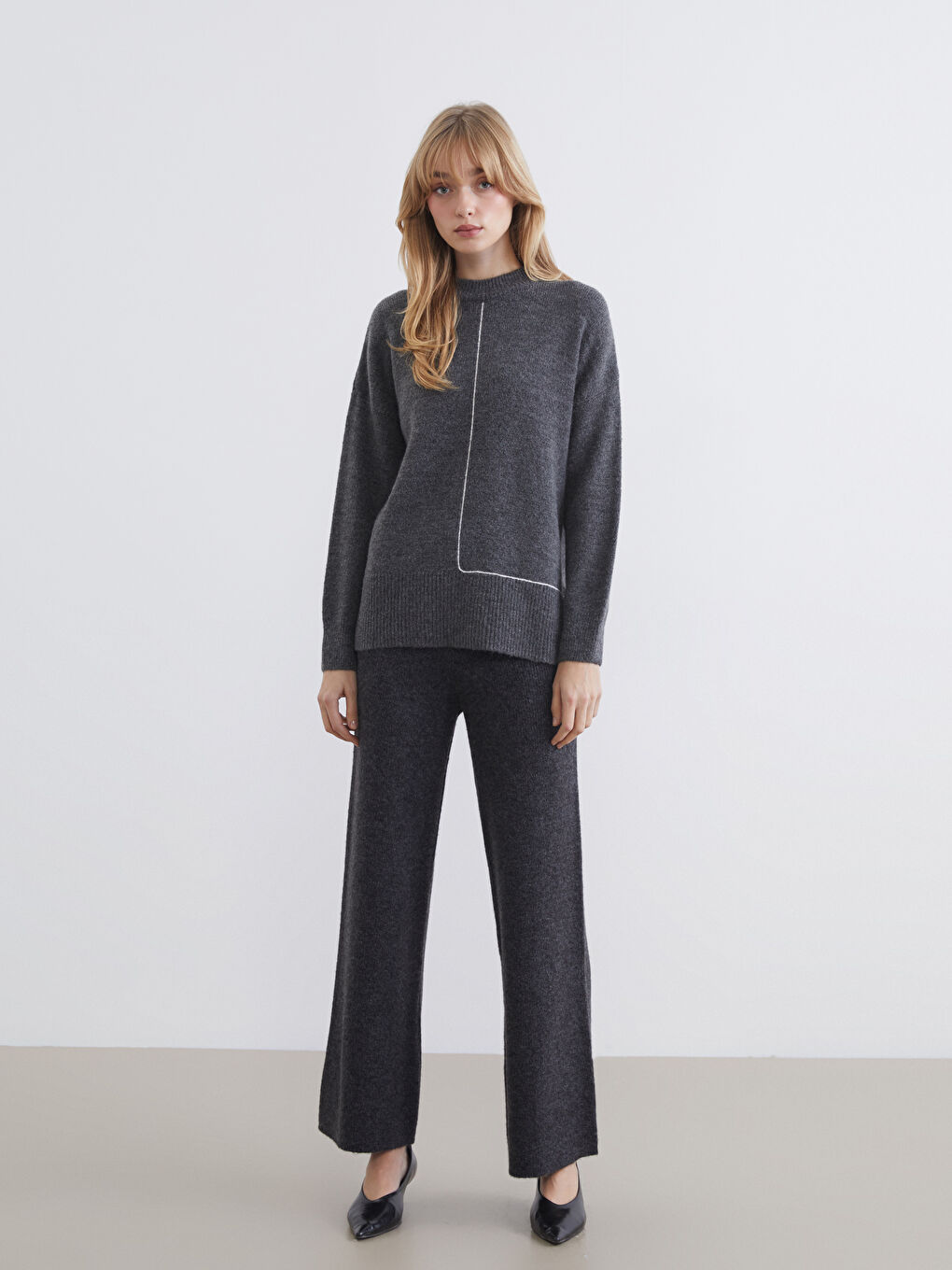 Crew Neck Oversize Women's Knitwear Sweater-1