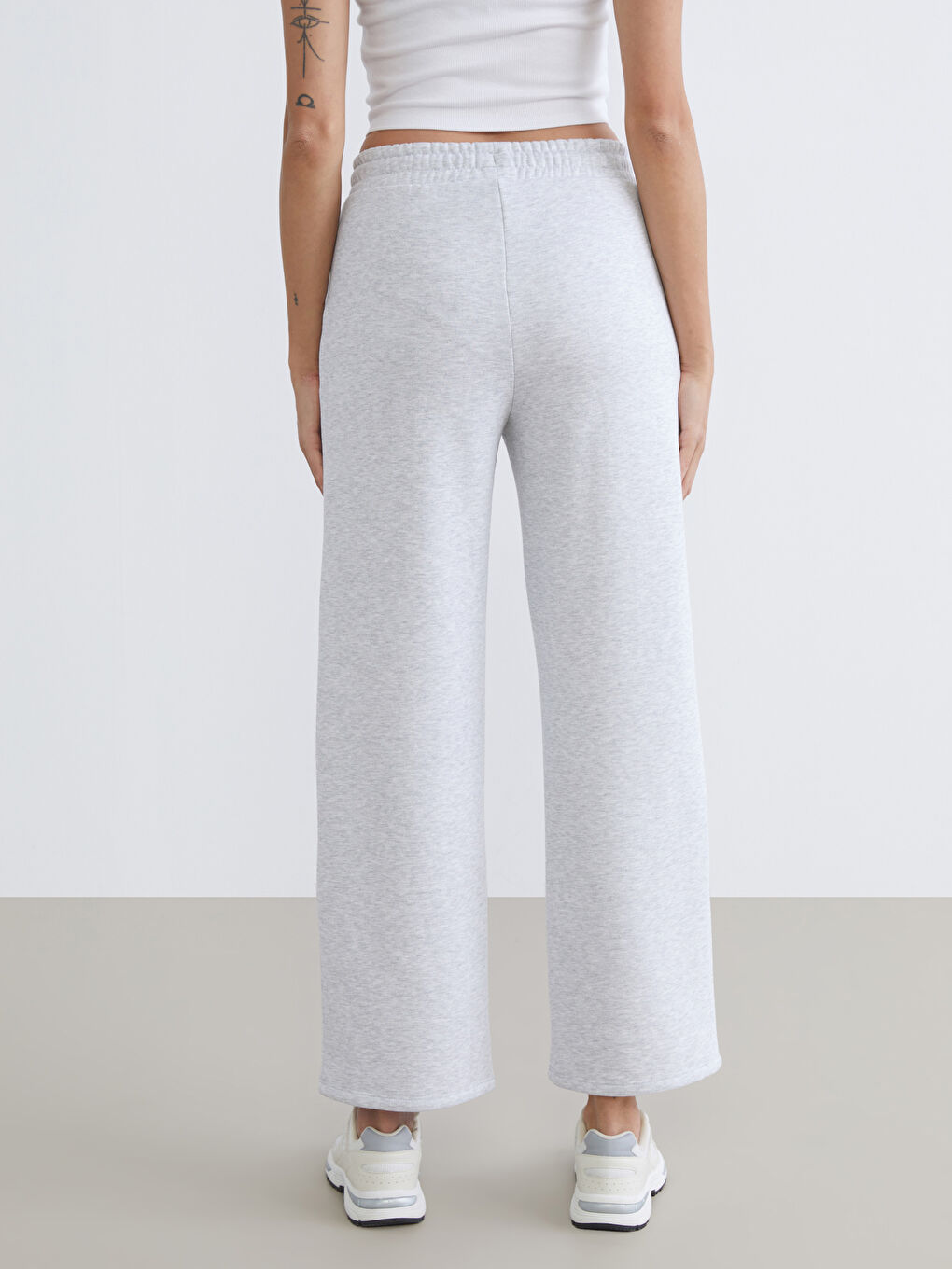 Gri Beli Lastikli Geniş Paça Kadın Kalın Eşofman Altı-3