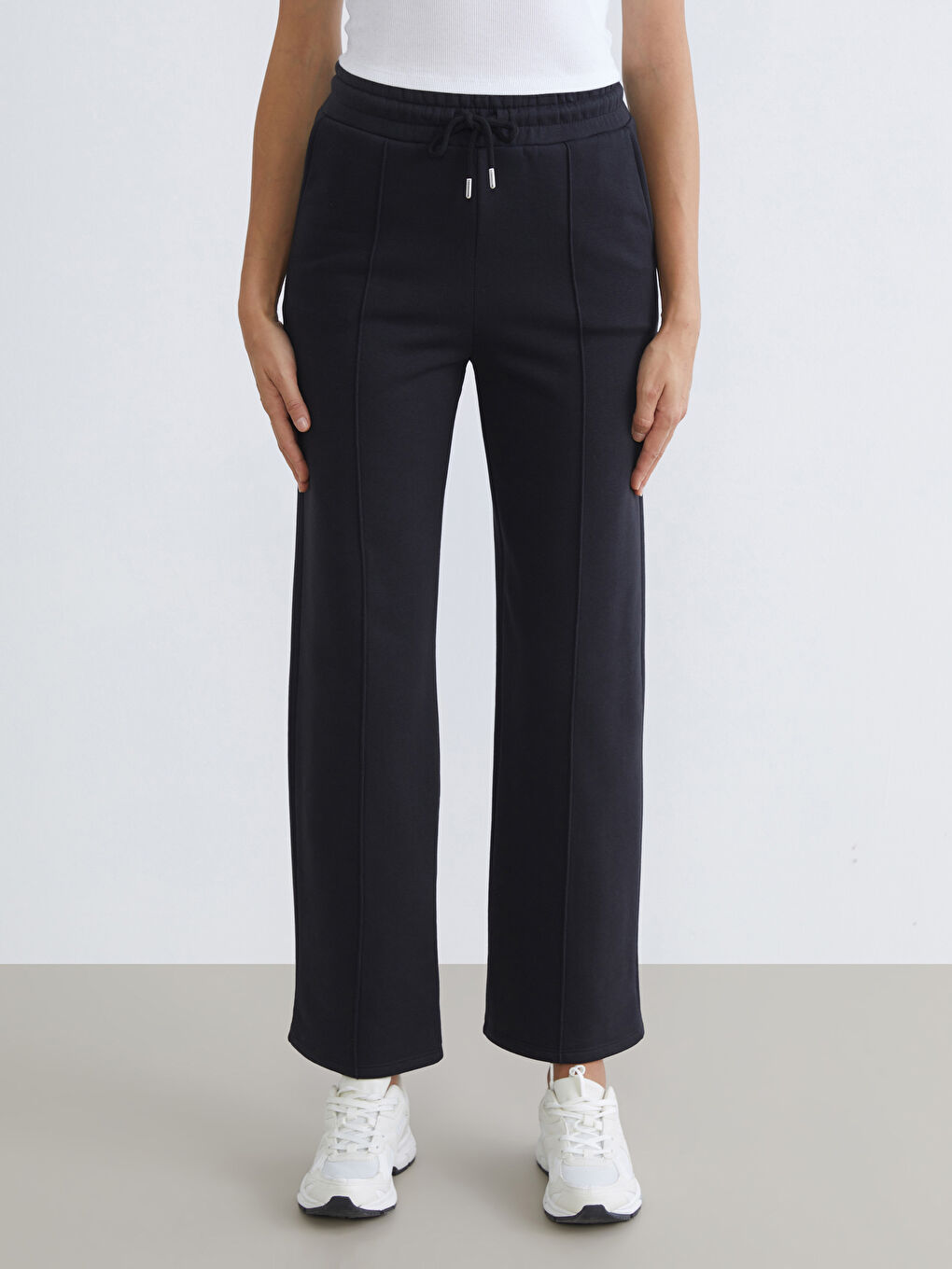 Siyah Beli Lastikli Geniş Paça Kadın Kalın Eşofman Altı-1