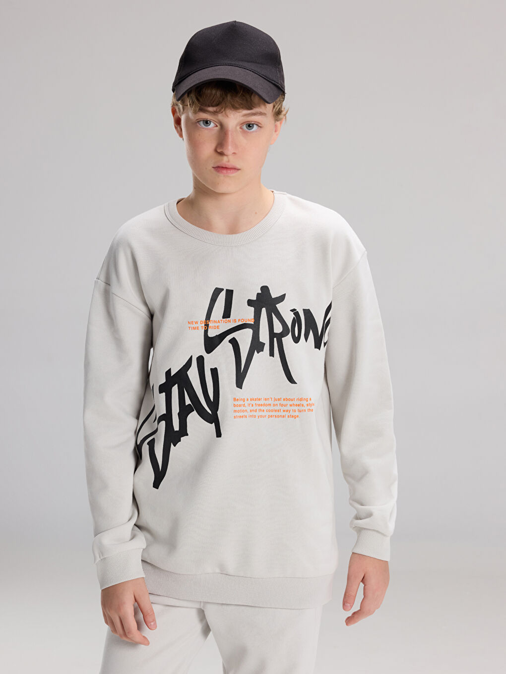 Bej Erkek Çocuk Baskılı Sweatshirt