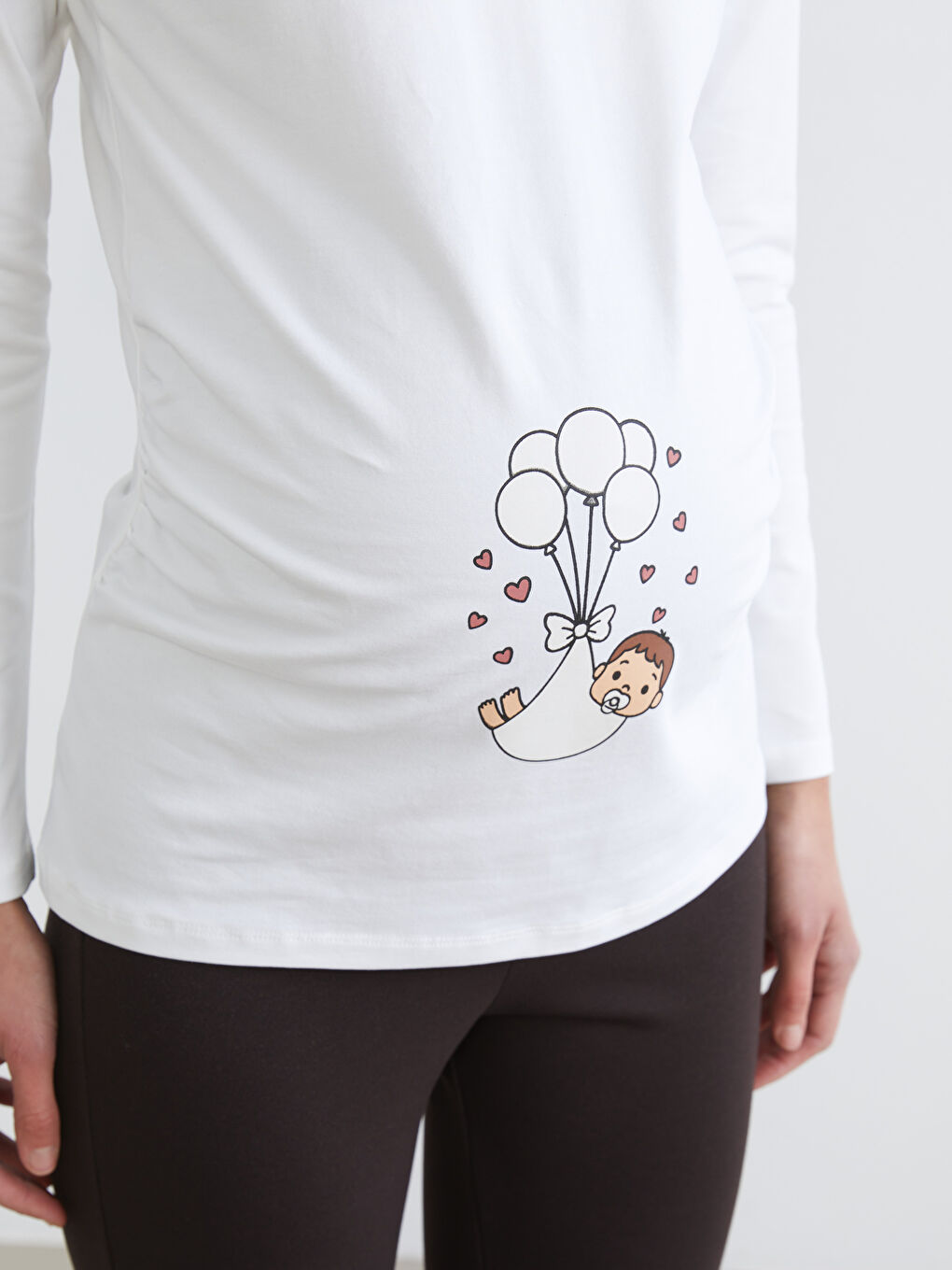 Ženska majica sa printom i okruglim izrezom-2