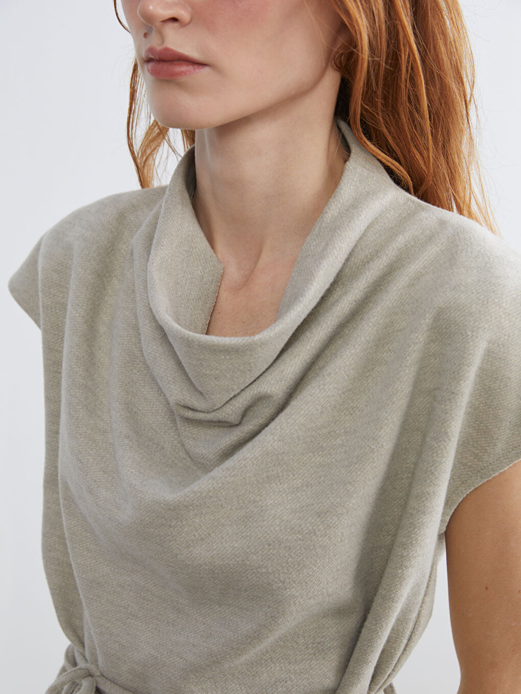 Bej Dökümlü Yaka Bluz-2