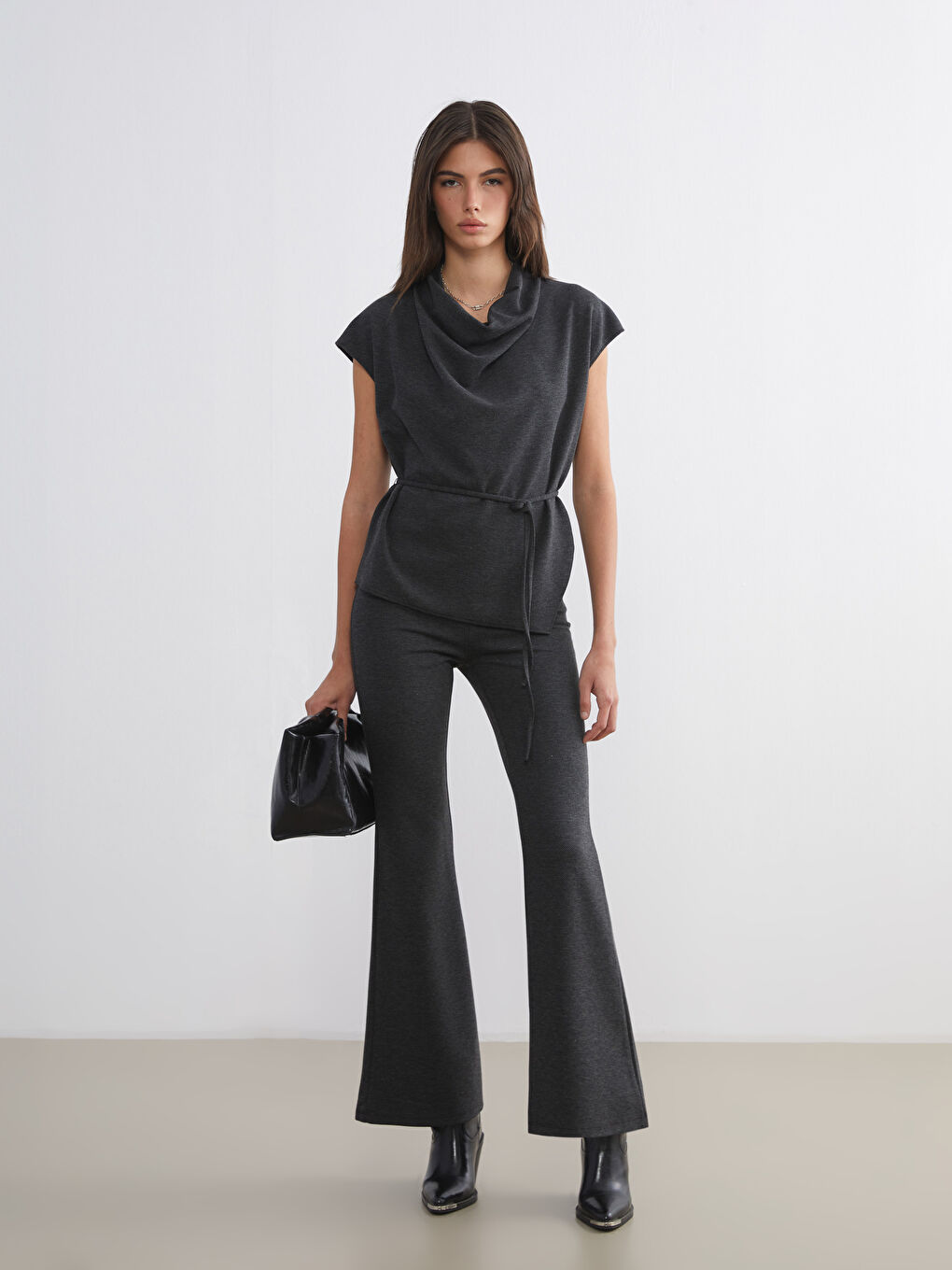 Antrasit Dökümlü Yaka Bluz-1