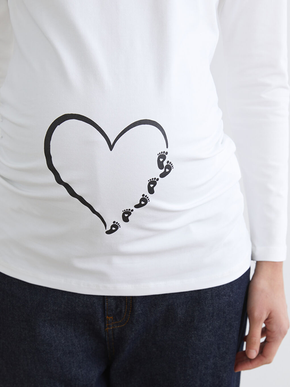 Beyaz Bisiklet Yaka Baskılı Kadın Tişört-2