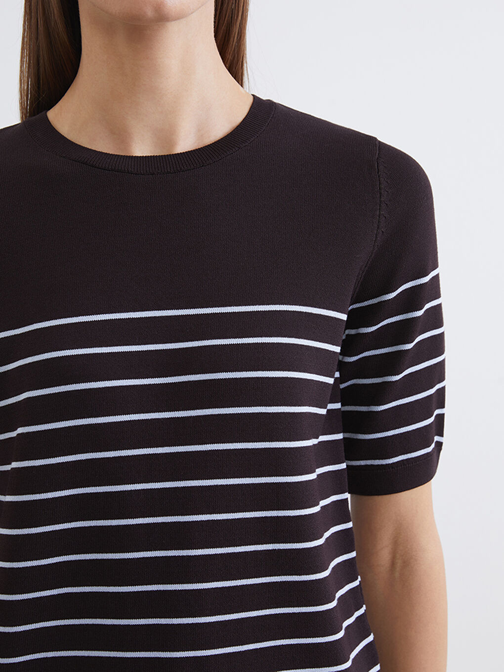 Kahverengi Bisiklet Yaka Çizgili Kadın Triko Kazak-2