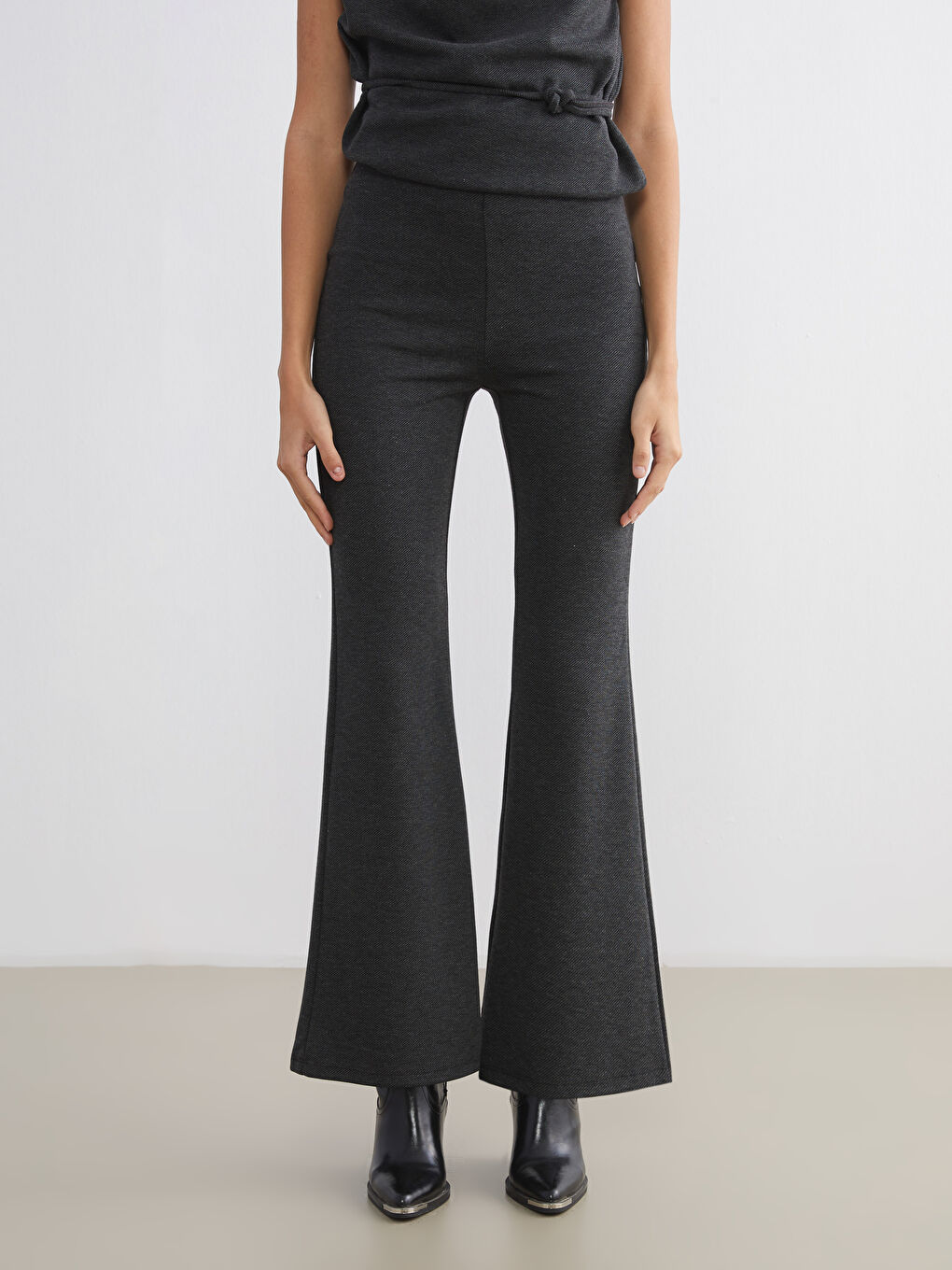 Antrasit Beli Lastikli İspanyol Paça Kadın Pantolon-1