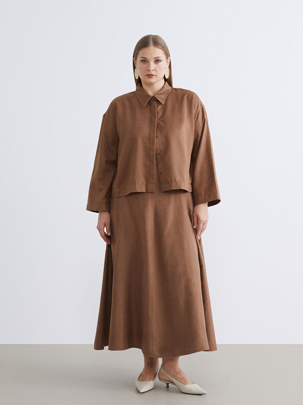 فستان بني امرأة-1