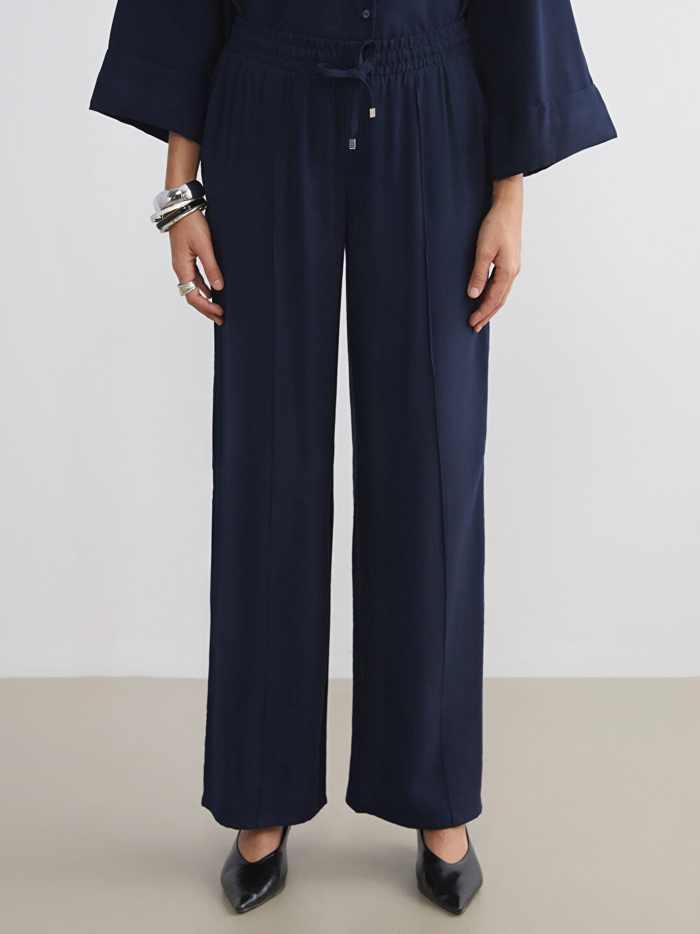 Lacivert Beli Lastikli Geniş Paça Kadın Pantolon-1