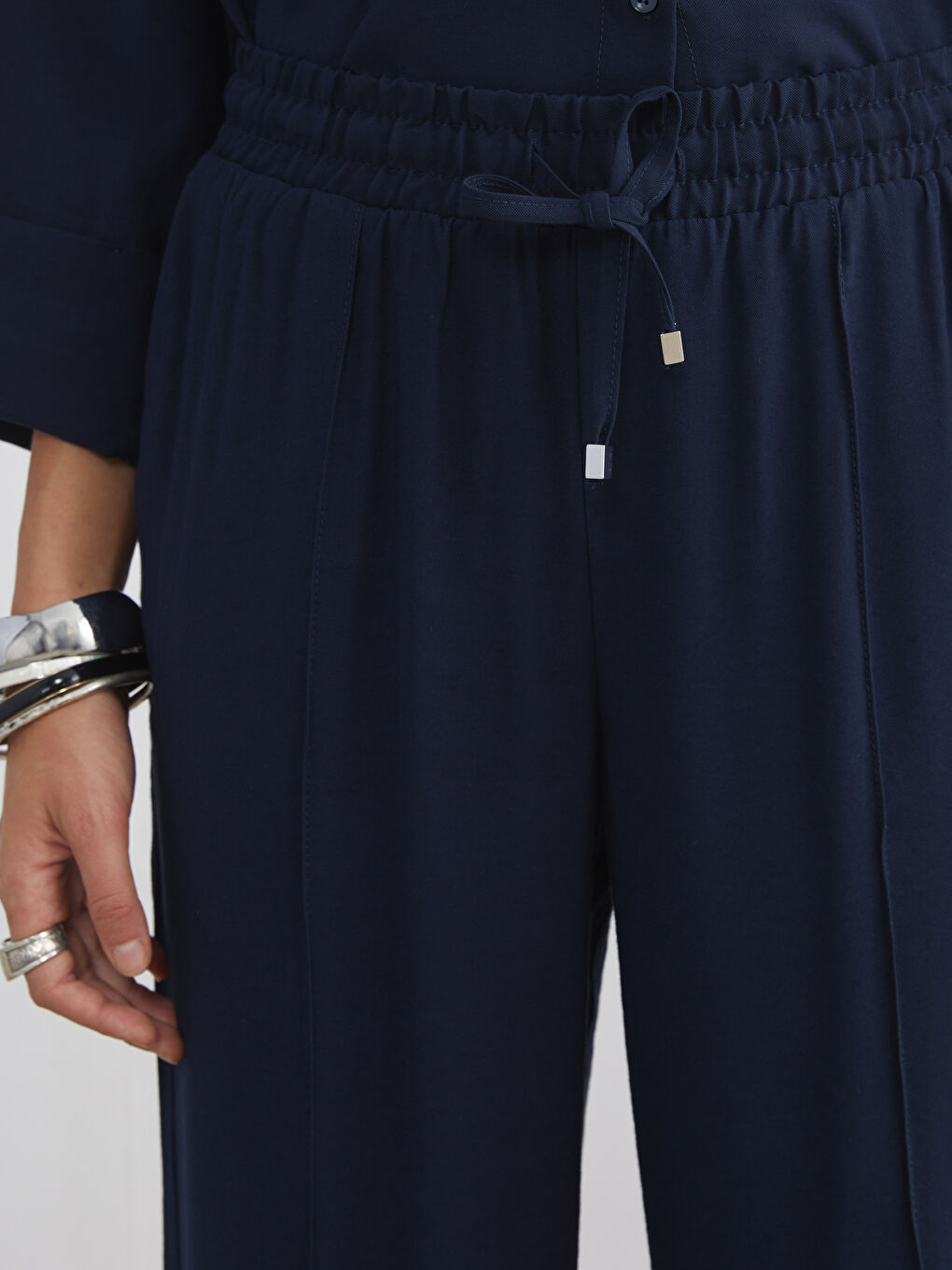 Lacivert Beli Lastikli Geniş Paça Kadın Pantolon-2