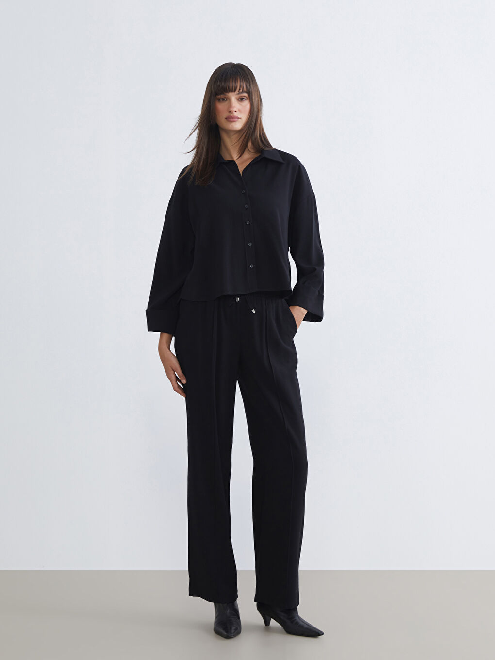 Siyah Beli Lastikli Geniş Paça Kadın Pantolon