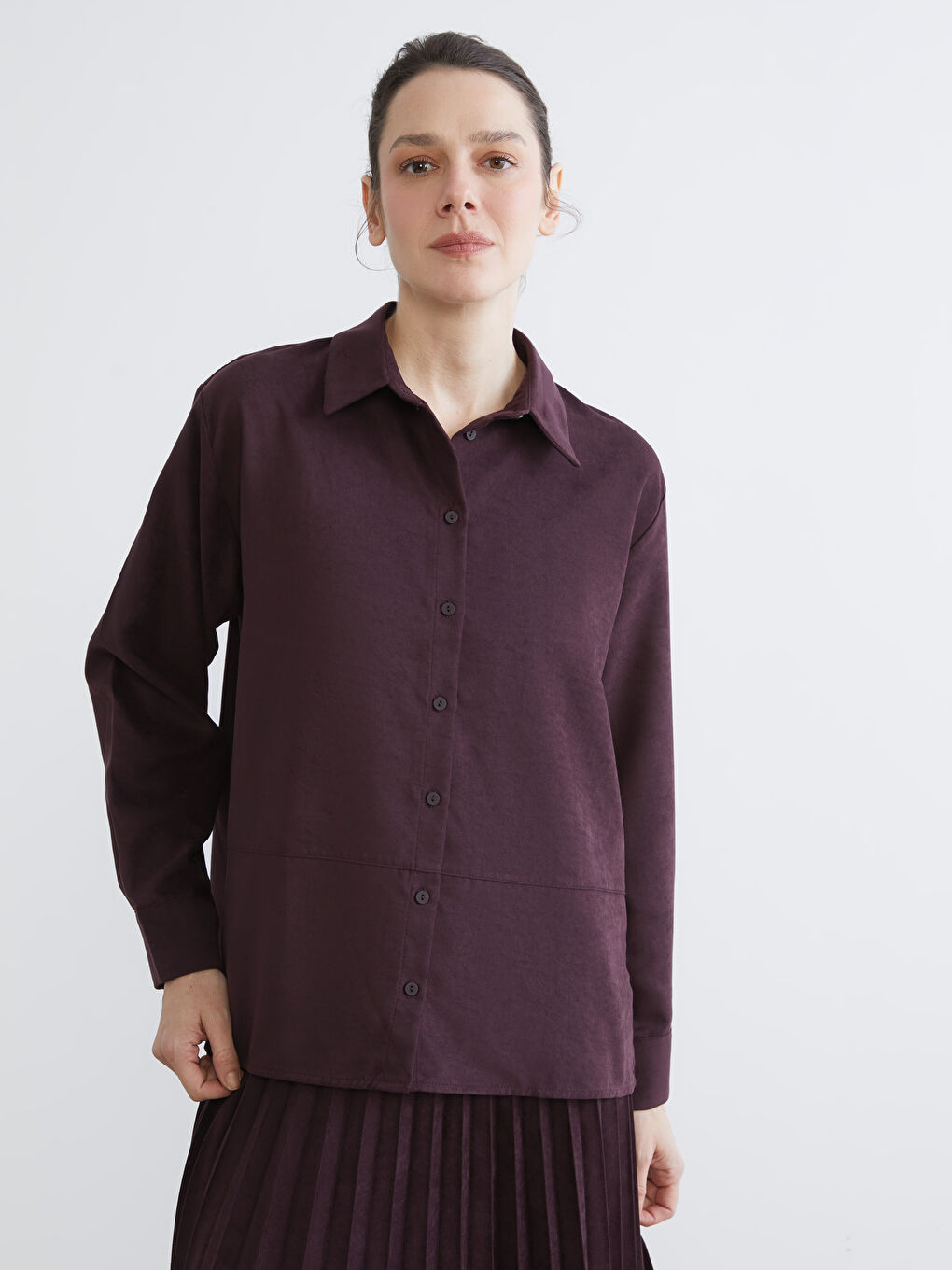 Ženska košulja opuštenog kroja