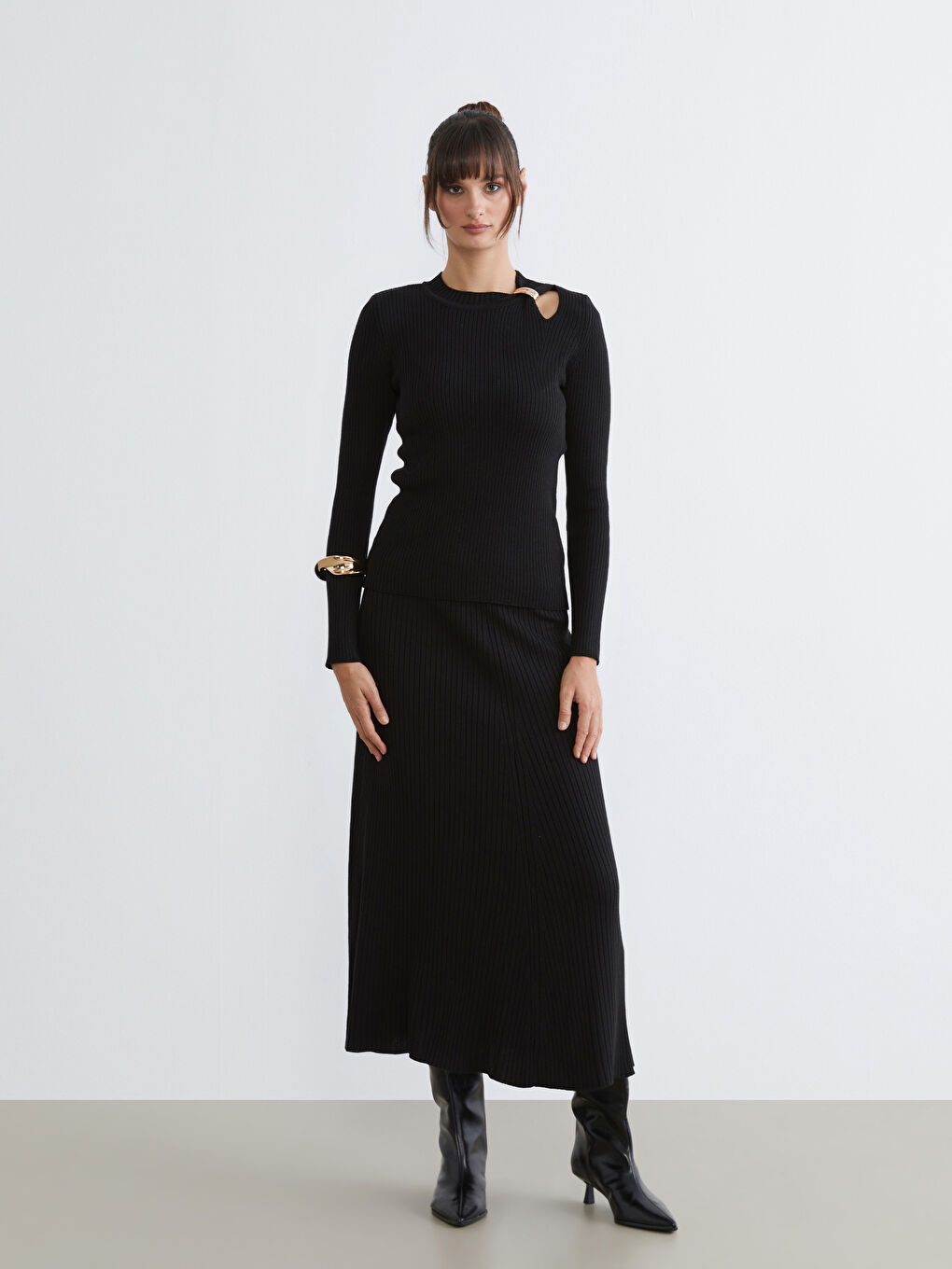 Siyah Bisiklet Yaka Büzgülü Kadın Triko Kazak-1