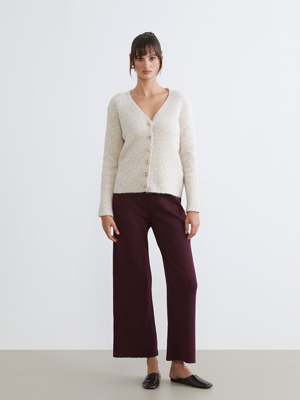 Bej V Yaka Kadın Triko Hırka-1