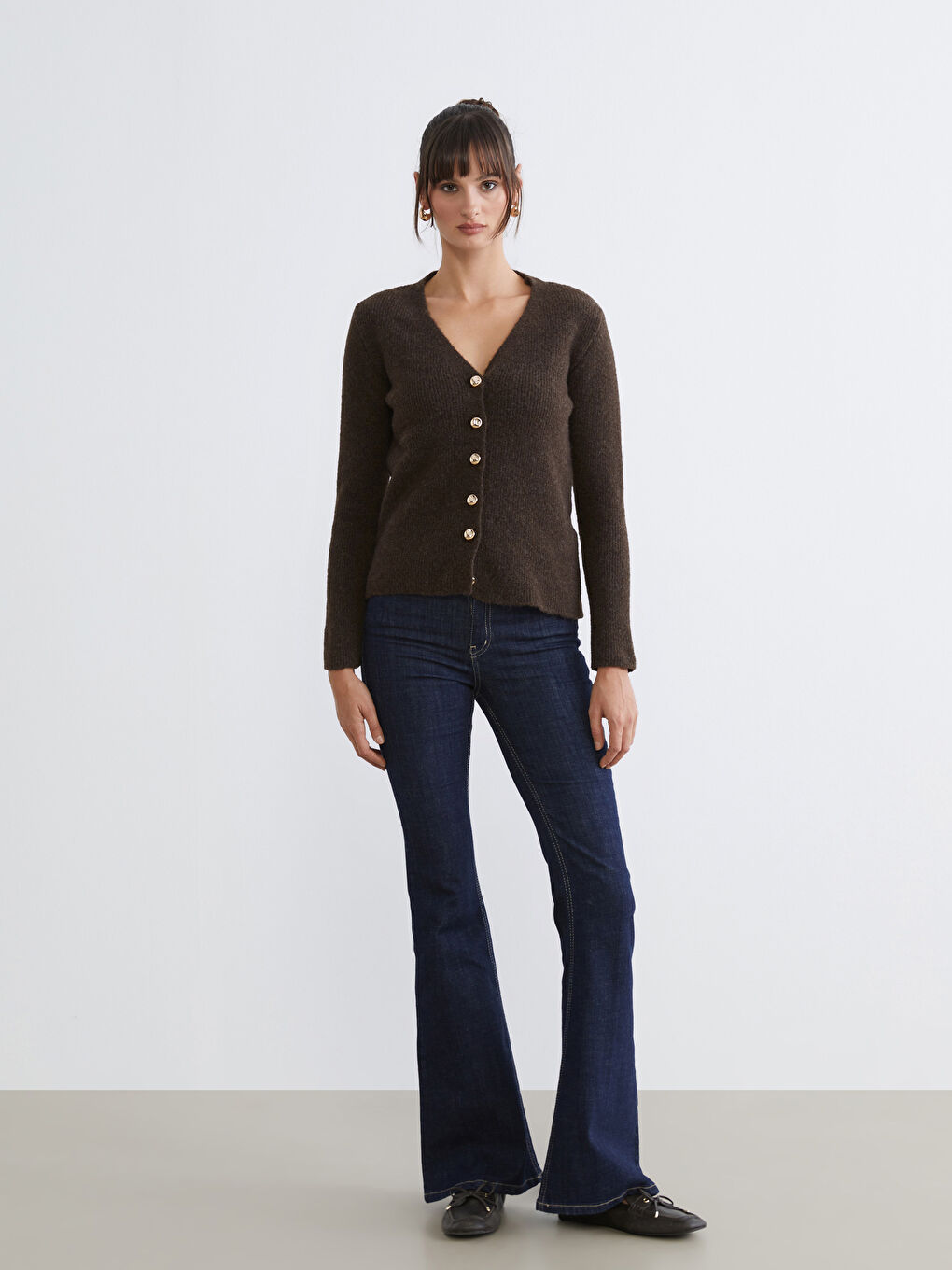 Kahverengi V Yaka Kadın Triko Hırka-1