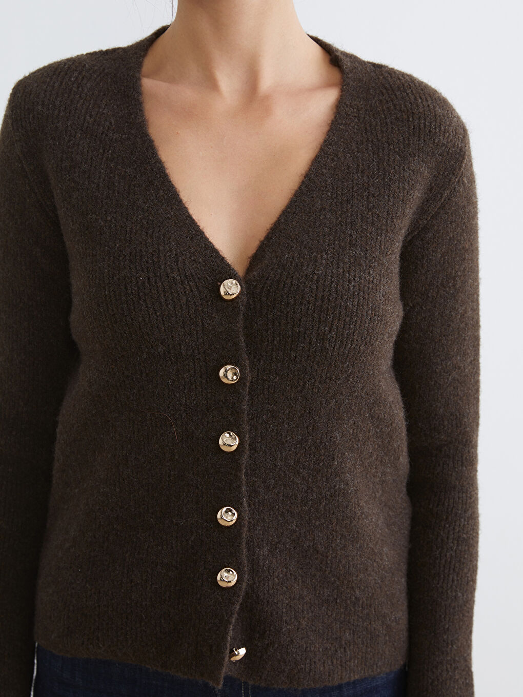 Kahverengi V Yaka Kadın Triko Hırka-2