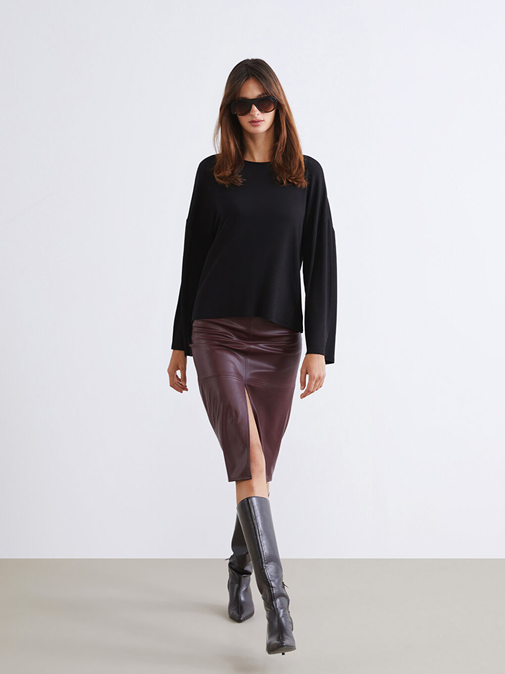 Bordo Beli Fermuarlı Deri Görünümlü Kalem Etek