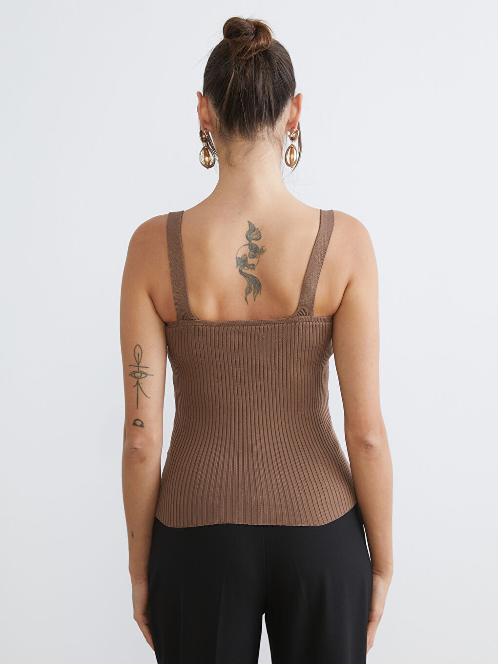 Bej Kalp Yaka Kendinden Desenli Kadın Triko Atlet-3