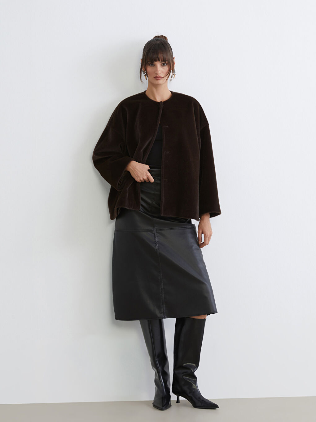 Siyah Beli Fermuarlı A Kesim Deri Görünümlü Etek