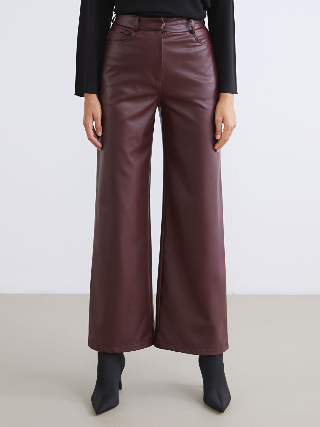 Bordo Loose Fit Kadın Deri Görünümlü Pantolon-1