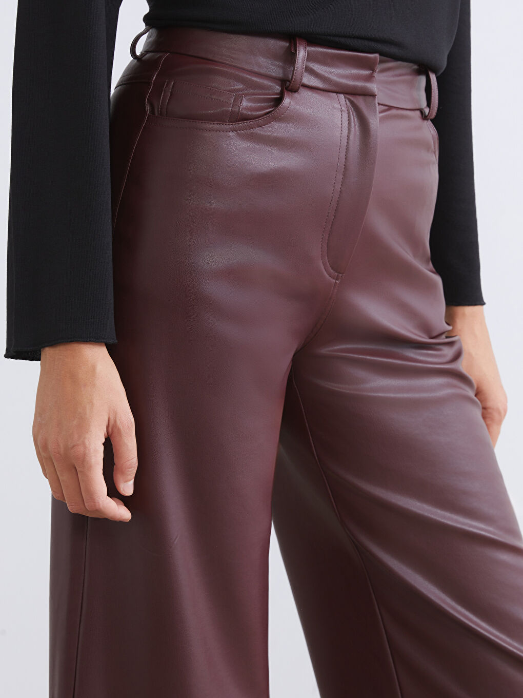 Bordo Loose Fit Kadın Deri Görünümlü Pantolon-2