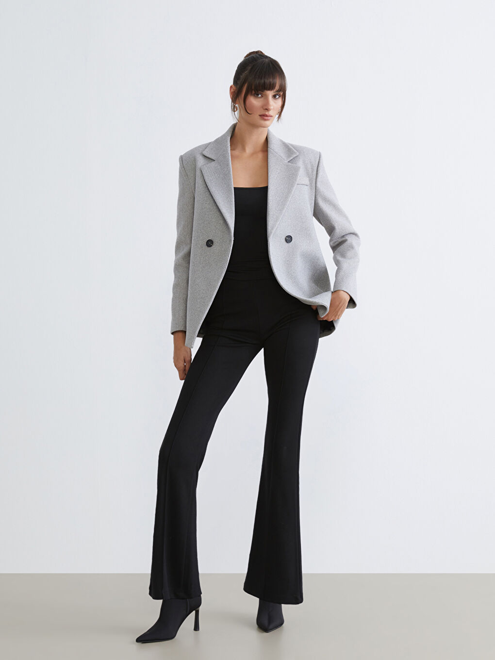 Siyah Yüksek Bel İspanyol Paça Kadın Pantolon