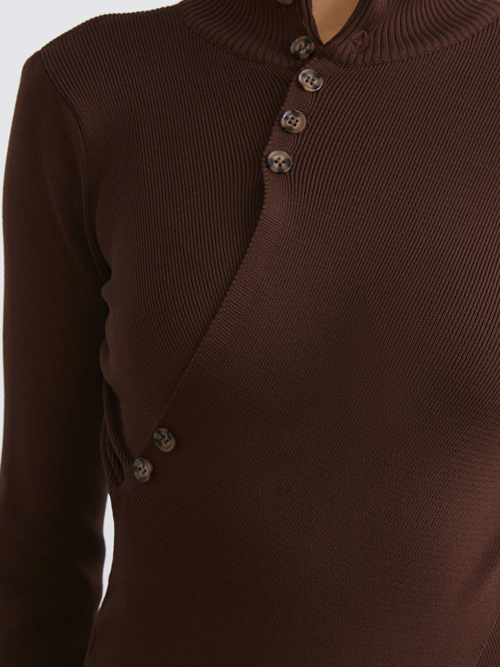 Kahverengi Dik Yaka Kadın Triko Kazak-2